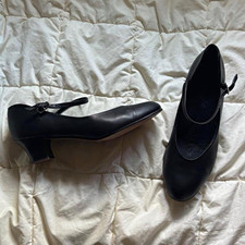 Black Leather Mary Jane Heels Size 8