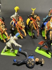 Britains Deetail Knights with Metal Bases Collectible 1971 Vintage Horses Toy