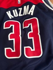 (PROOF IN PHOTOS) 12/28/23 vs. Brooklyn Nets Kyle Kuzma Signed Jersey Youth L