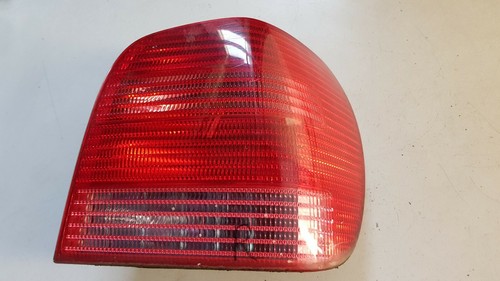 VW Polo ´01 6N2 1.4 TDI Rückleuchte Rücklicht rechts Hella 6N0945257B