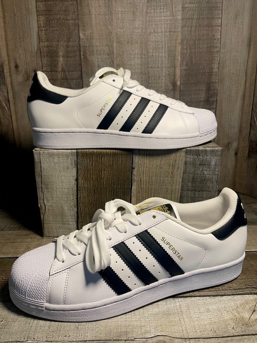 2017 Adidas Originals Superstar (C77124)Shell Toe Sneakers Sz M/10 2017 Adidas Originals Superstar (C77124)Shell Toe Sneakers Sz M/10