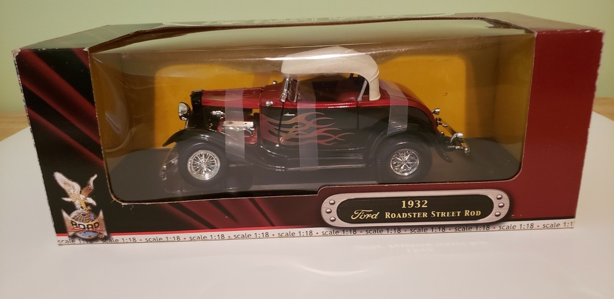 1/18 Ford Roadster 1932 ホットウィール ホットロッド 1932 Ford Roadster Full Fender Street/Hot Rod - 1:18 scale