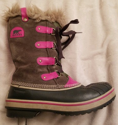 olive green winter boots