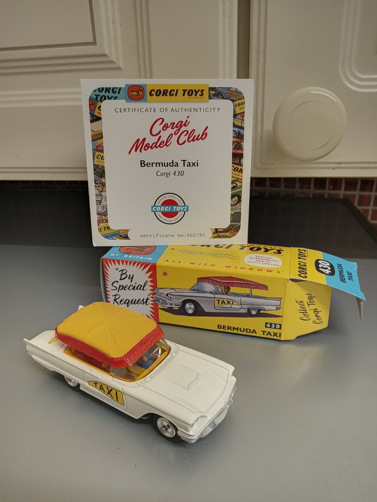 Corgi 430, Bermuda Taxi - Free Price Guide & Review