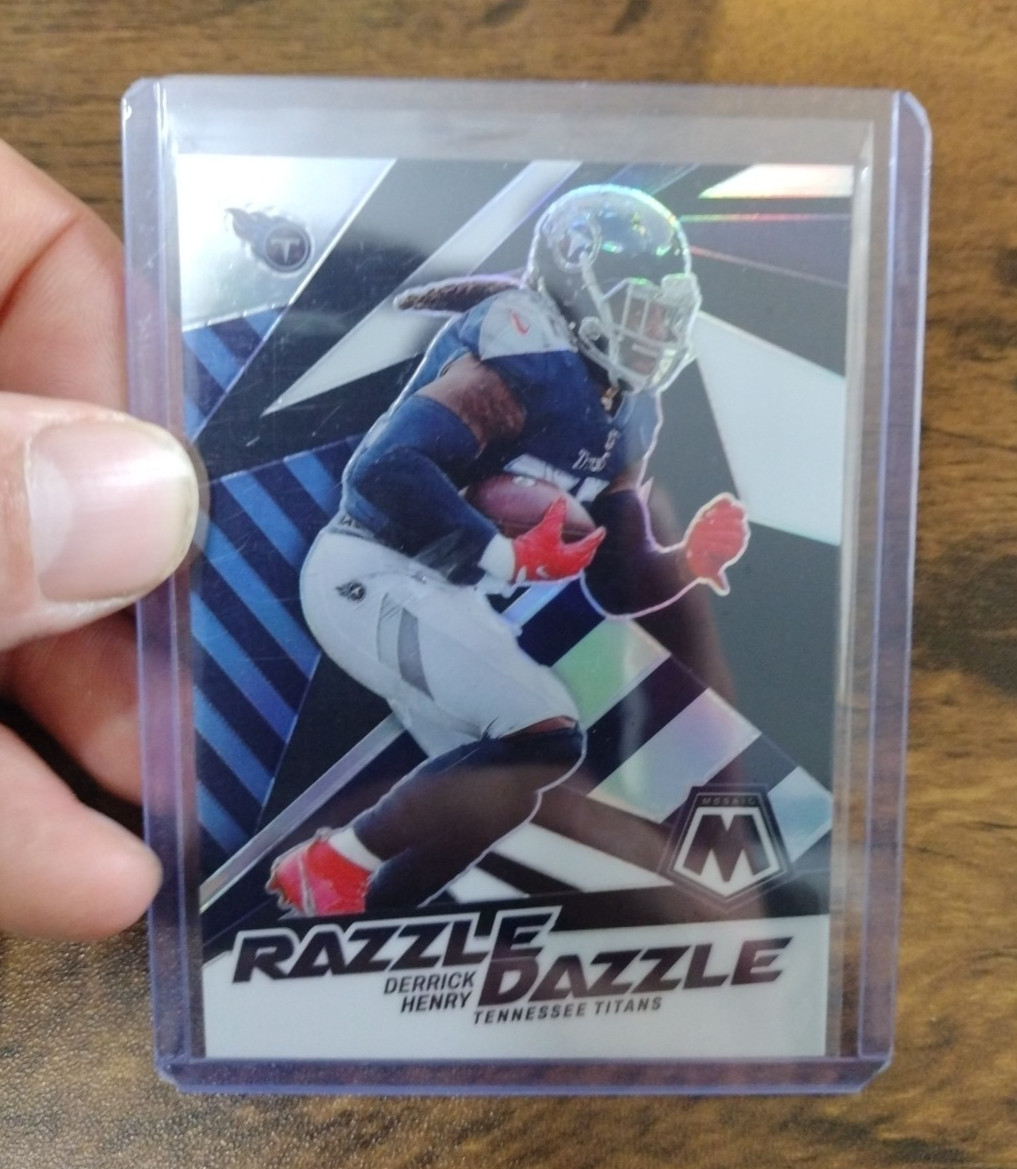 2022 Mosaic Razzle Dazzle Case Hit Derrick Henry