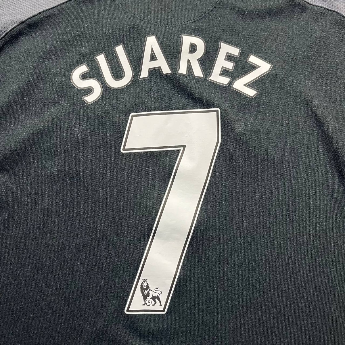 Warrior Liverpool #7 Suarez 2012/2013 Soccer Jersey Men's Size L