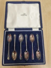 Vintage Walker And Hall Spoons In Original Box