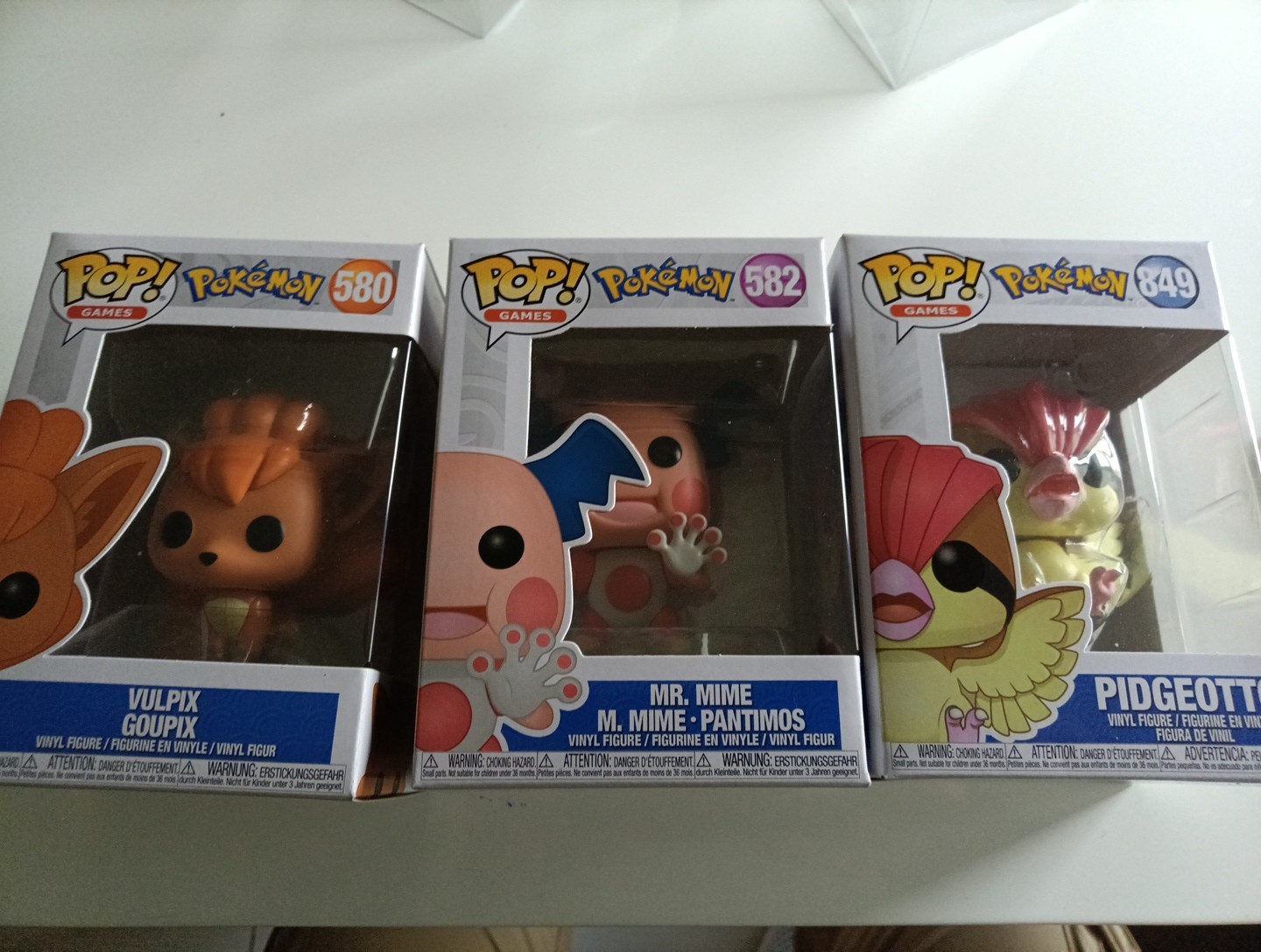 3 Funko Pops Pokémon Funko Pops 580 582 849 incl. fundas protectoras