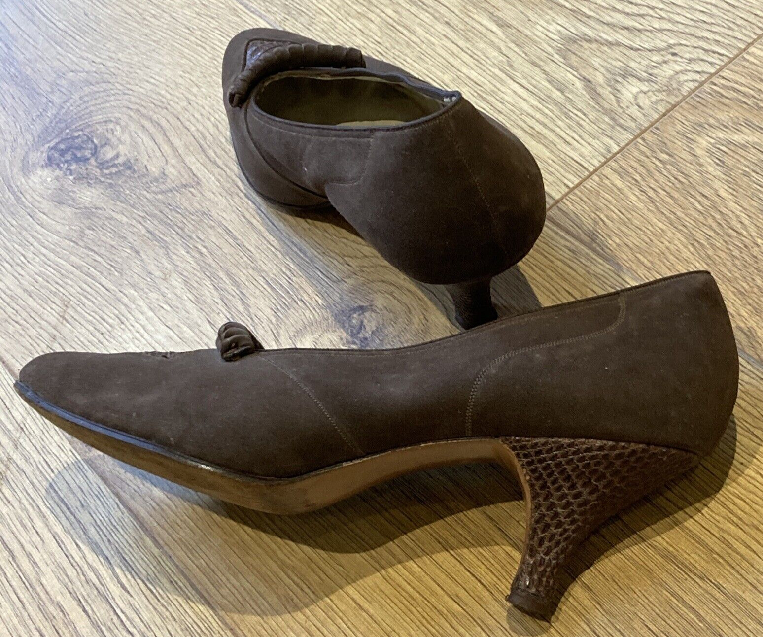 1950s Brown Suede/Reptile "Stacey"  Hand Sewn Court Shoes, Size 3.5/4 UK approx. 8