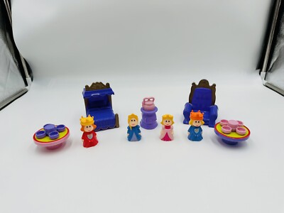 ELC Happyland Castle Lot of 9 Figures King,Queen,Prince and More