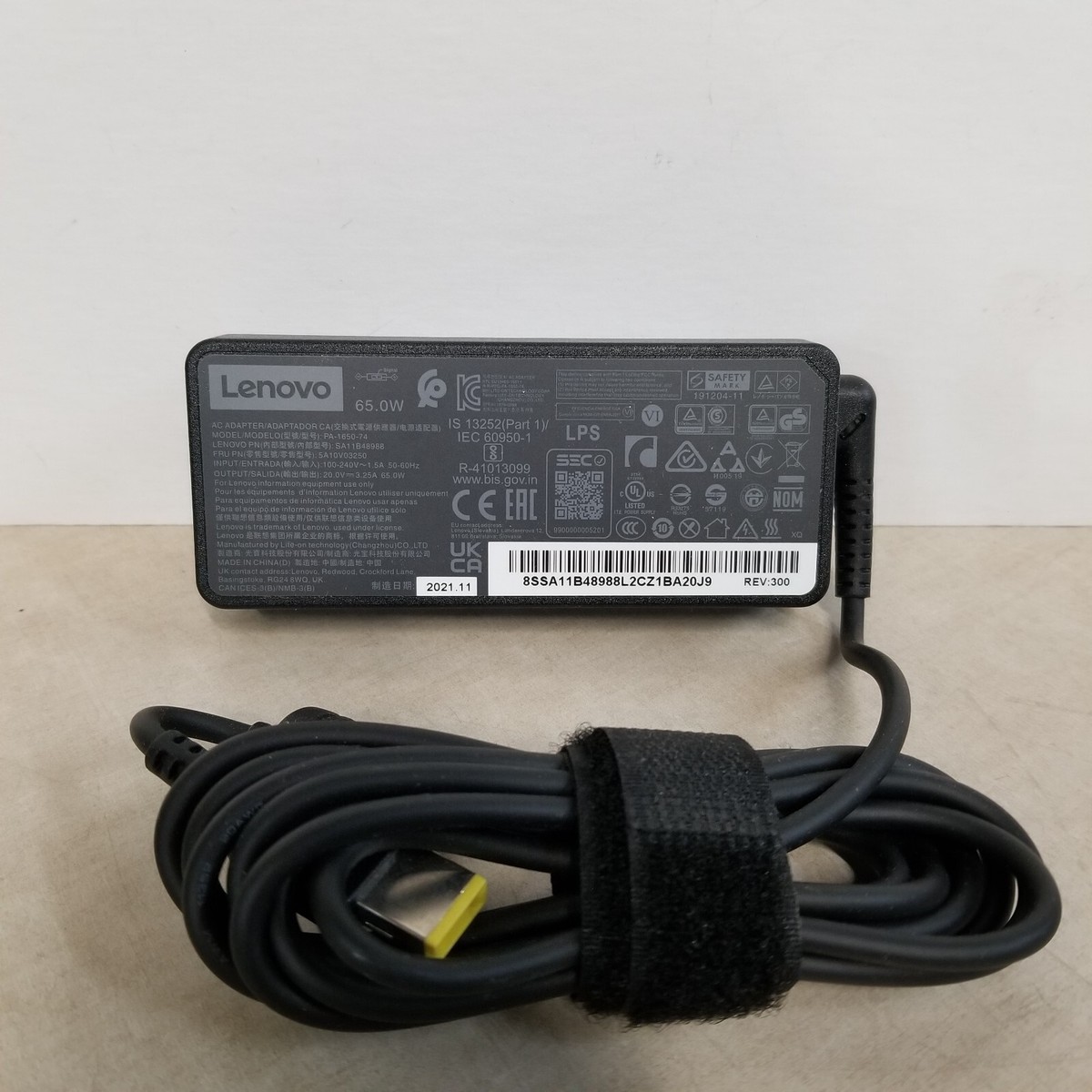 Genuine Lenovo AC Adapter PA-1650-74 65.0W 100-240V-1.5A 50-60Hz