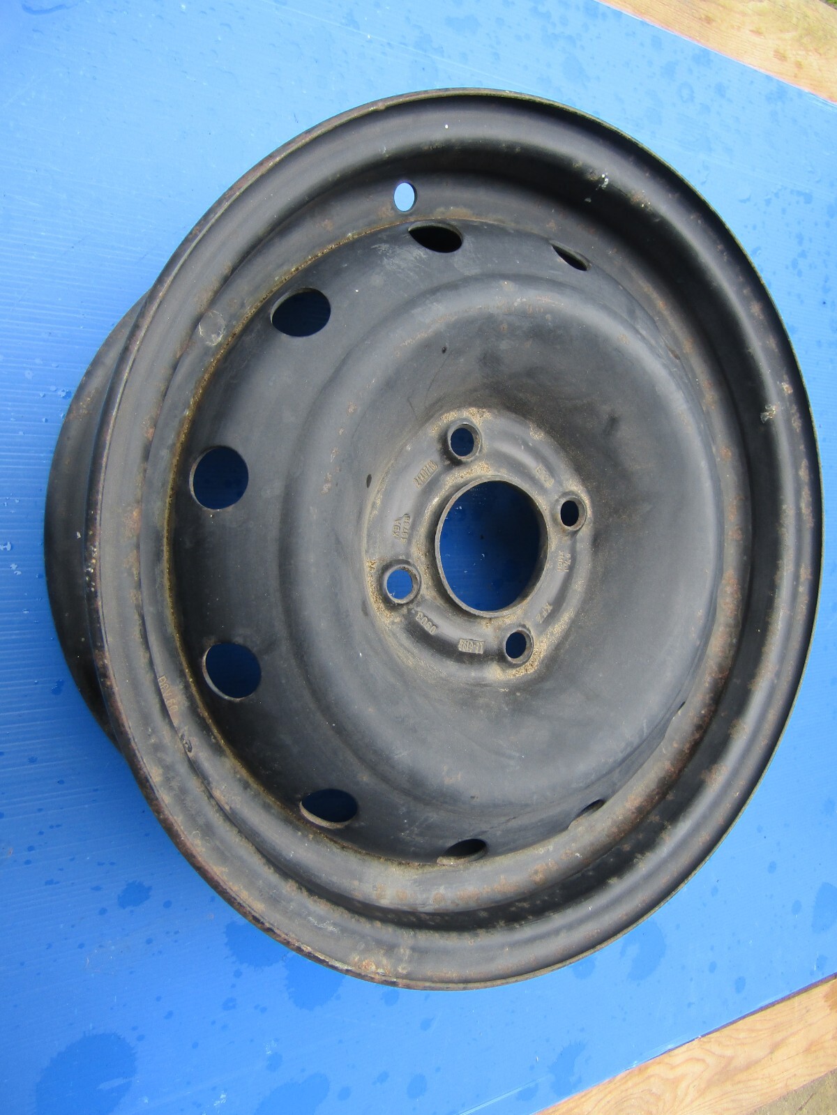 Jante tôle 5.50Jx14CH idéale pour monter vos pneus hiver de Peugeot 306