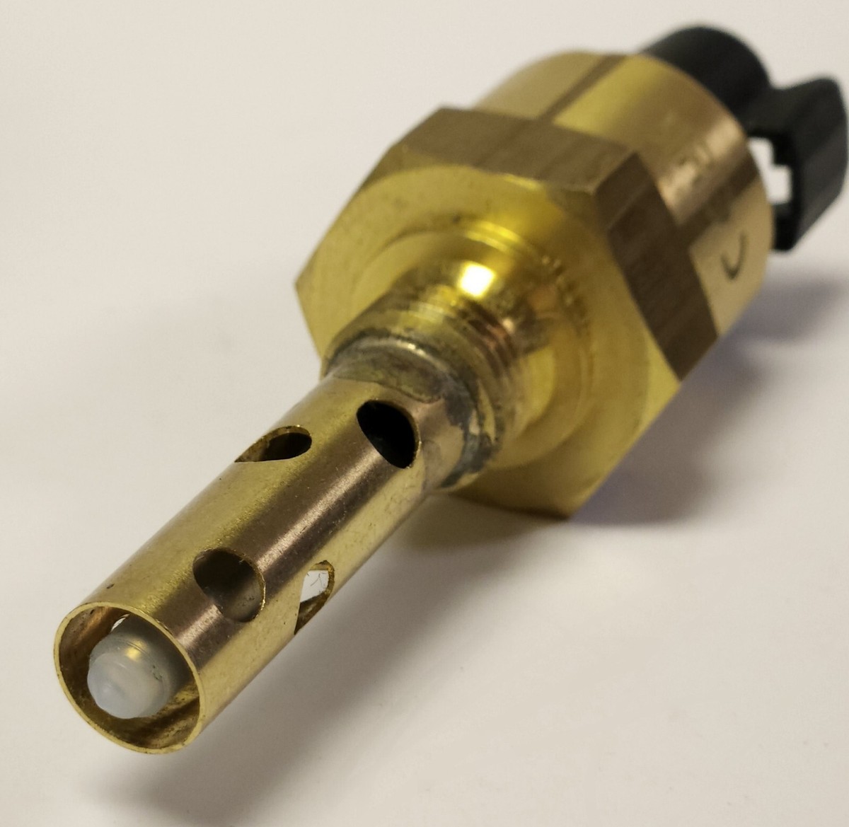Vendo Bulbo interruttore a pressione olio Lancia Delta I Vendo Bulbo interruttore a pressione olio Lancia Delta I