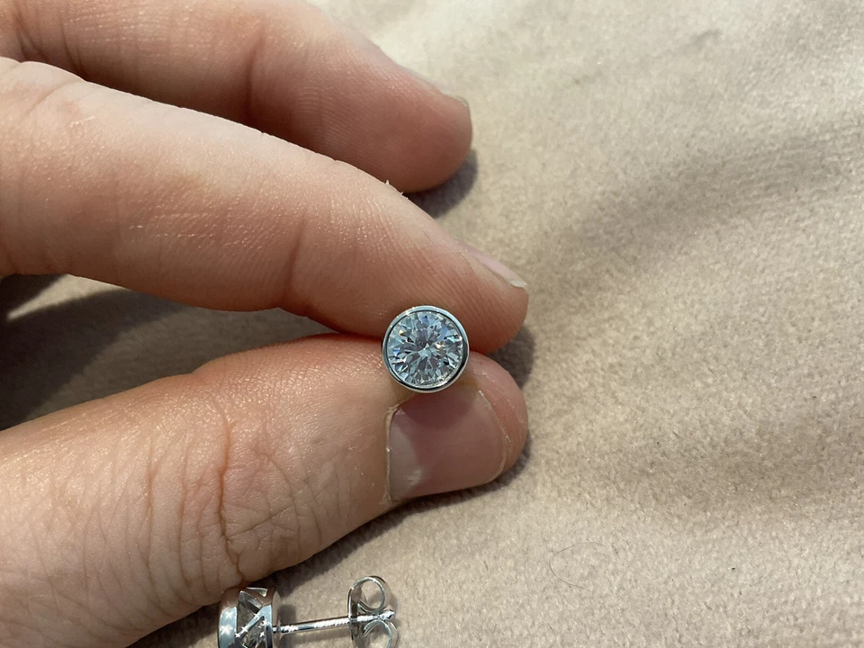 Серьги-гвоздики с одним бриллиантом 2,0 карата с лабораторным покрытием 925 - Изображение 4 из 4