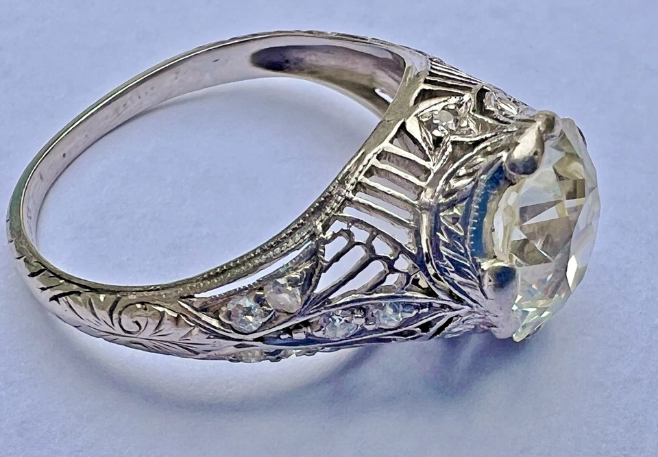1920’s Platinum Art deco Filigree Ring-Old European Cut Antique Diamond ~2.26ct - Image 2 of 4