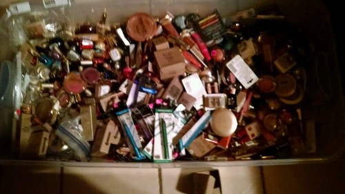 100 Pieces Of Brand Names Like NYC Hot Topic Jordanna Milani NYX Elf 