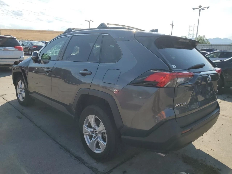 GLOVE BOX 2020 TOYOTA RAV 4 - Image 3 of 4