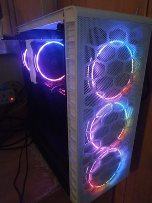 Gaming PC 8. Gen 3,6Ghz Win11 TPM 2.0 GTX 960 4GB 16GB DDR 4 SSD+1TB RGB