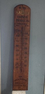 LARGE ANTIQUE 4' WOODEN ADVERTISING THERMOMETER KAURI VARNISH PRODUCTS