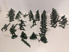 Vintage Plastic Green Army Men 40