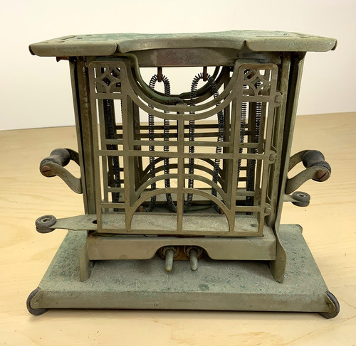 Early 1900s Universal Landers Frary Clark Swing Door Toaster E947 Antique