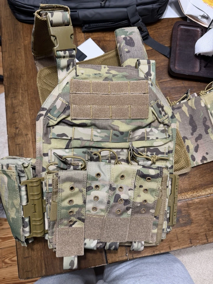 Camo Vest - Image 4 of 4