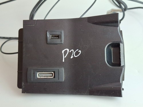 MERCEDES-BENZ B W246, W242 2012 USB/AUX-In Anschluss Port A2468230411 31355682