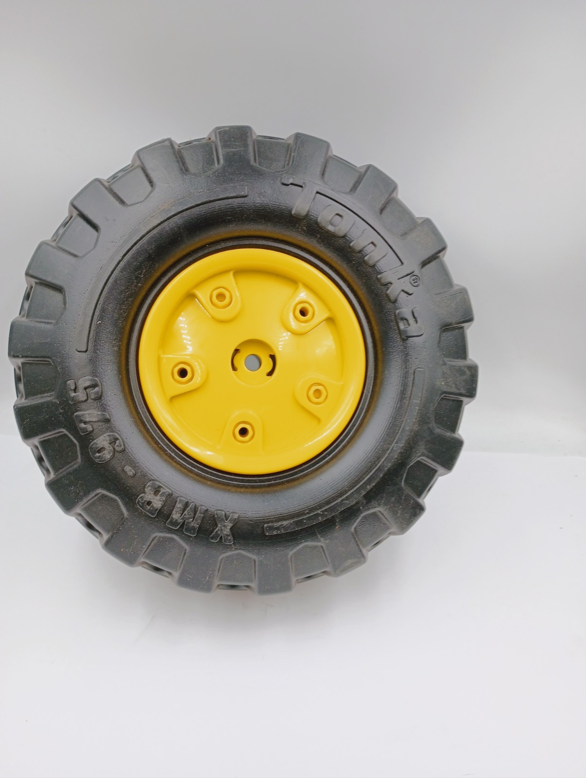 REPLACEMENT XMB-975 REAR DRIVE WHEEL FOR DYNACRAFT TONKA TRU