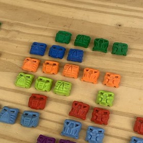 Lego Bionicle 8559 set of 67 Active and Inactive Krana 2002