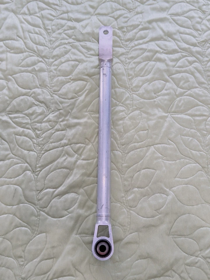 Brazo de control lateral izquierdo y derecho Infiniti Q50 Q60 2014-2024 OEM #55120-1MA0D Foto 3 de 4