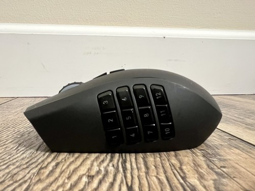 Razer Naga Epic Chroma Wired/Wireless Gaming Mouse (Model: RC30-012301) w/ Base - Picture 4 of 8