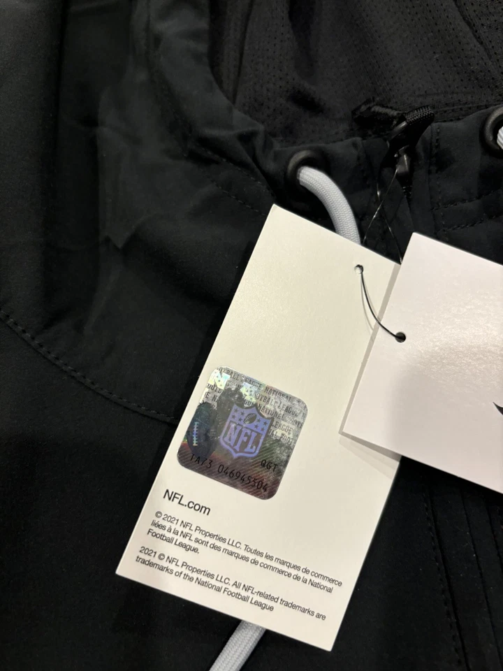 Detroit Lions Nike 2024/25 Sideline Pre-Game Player 1/2-Zip Hoodie Jacket - Image 3 of 4