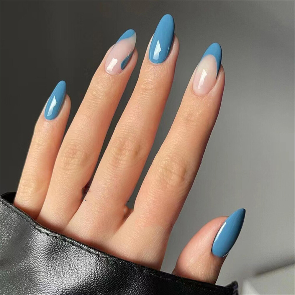 blue nails almond
