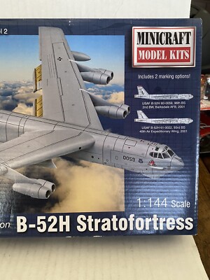 Minicraft B-52H Stratofortress Current Flying Version 1/144