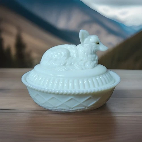 VTG Westmoreland glass Fox Nest Basket Covered candy Dish Milk Glass Amber eyes