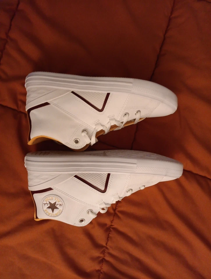 Converse All Star, White, Yellow, And Brown, Great Condition, Size 8.5 - Image 3 of 3