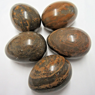 5 ASSORTED GEMSTONE EGGS APPROX SIZE 3"X 2.5" 7 X 6 CM