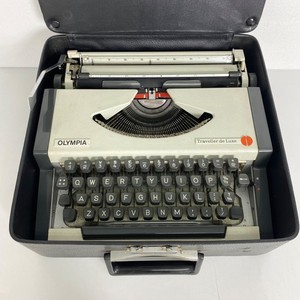 Olympia Traveller De Luxe Typewriter | eBay