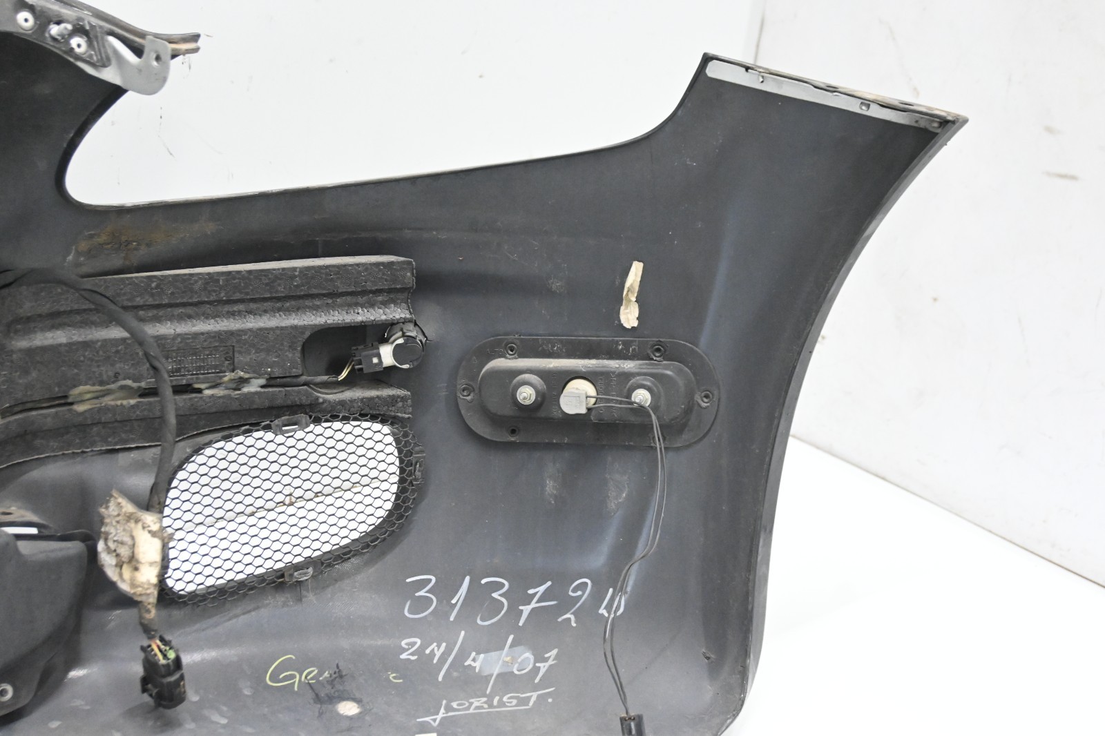 ⭐ 03-08 Maserati Quattroporte Front Bumper Cover Molding Grille Assembly Oem