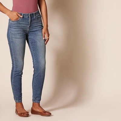 AMAZON ESSENTIALS WOMEN MID RISE CURVY SKINNY JEAN SIZE 10 SHORT MEDIUM WASH