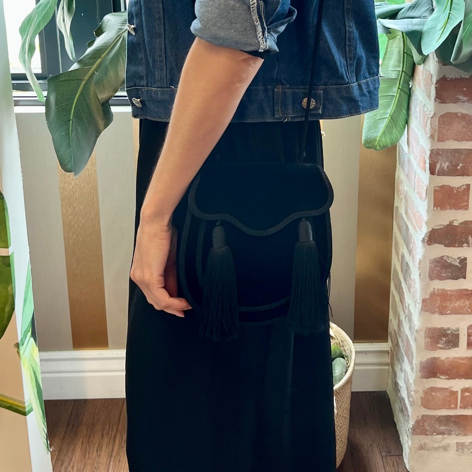 Borsa a tracolla SAINT LAURENT in velluto di oppio nera