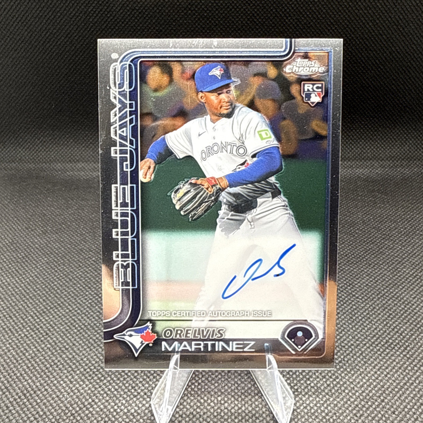 2025 Topps Chrome Orelvis Martinez Rookie Auto RC AU #RA-OM Toronto Blue Jays