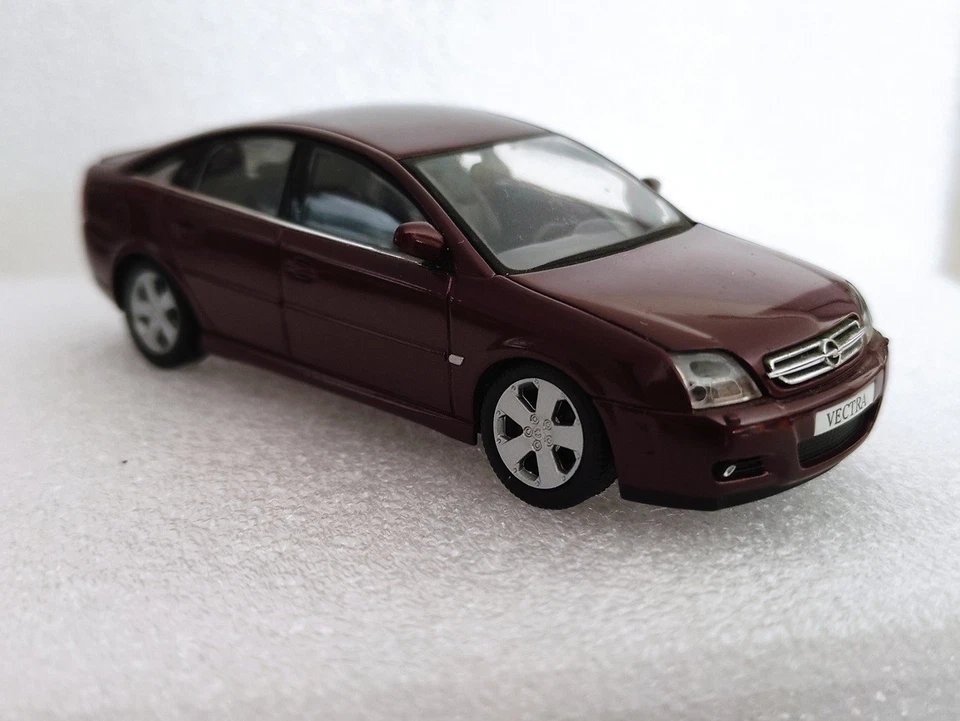 OPEL VECTRA GTS V6 SCHUCO 2004 1/43 - Immagine 2 di 4