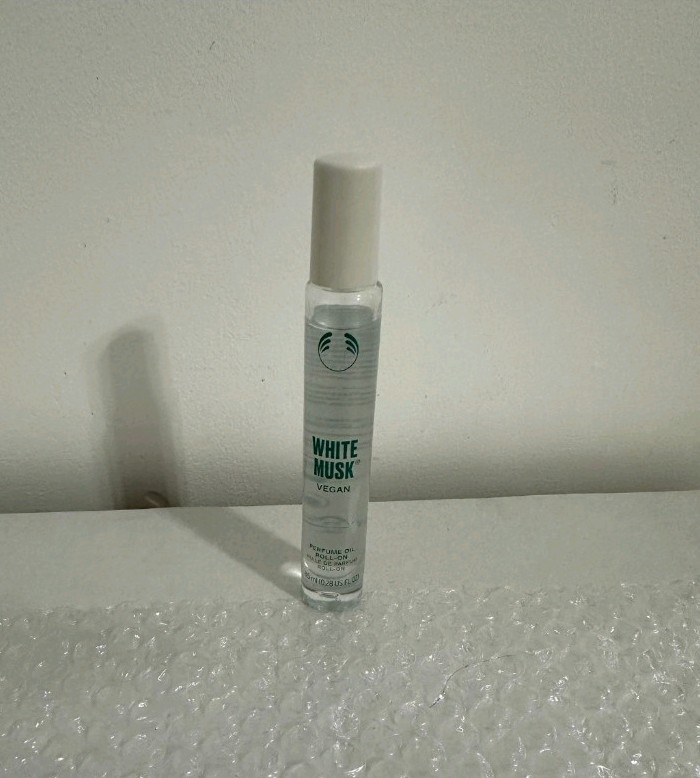 Oil Roll On White Musk Perfume Oil Review The Body Shop White Musk