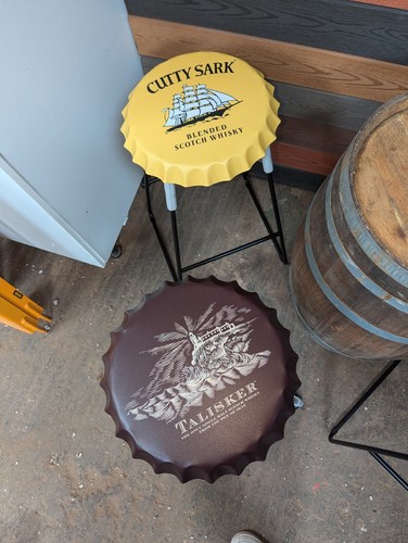 Bottle Top Bar Stool 70cm Steel Frame Round Whiskey Whisky Barrel Stool - Picture 4 of 6