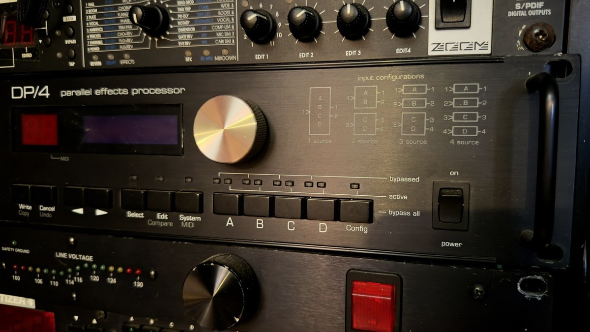 Ensoniq DP/4 Parallel Digital Effects Processor Ver 1.00