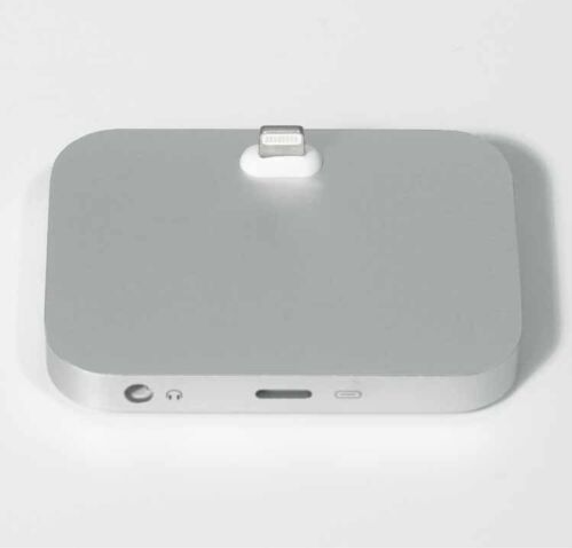 Genuine Apple iPhone Lightning Dock A1605 silver -- free