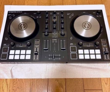Native Instruments Traktor Kontrol S2 MK3 2-Channel  2-Deck DJ Controller S2MK3