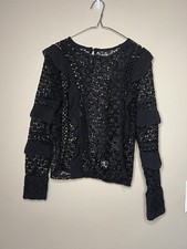 Black Lace Long Sleeve Medium Top