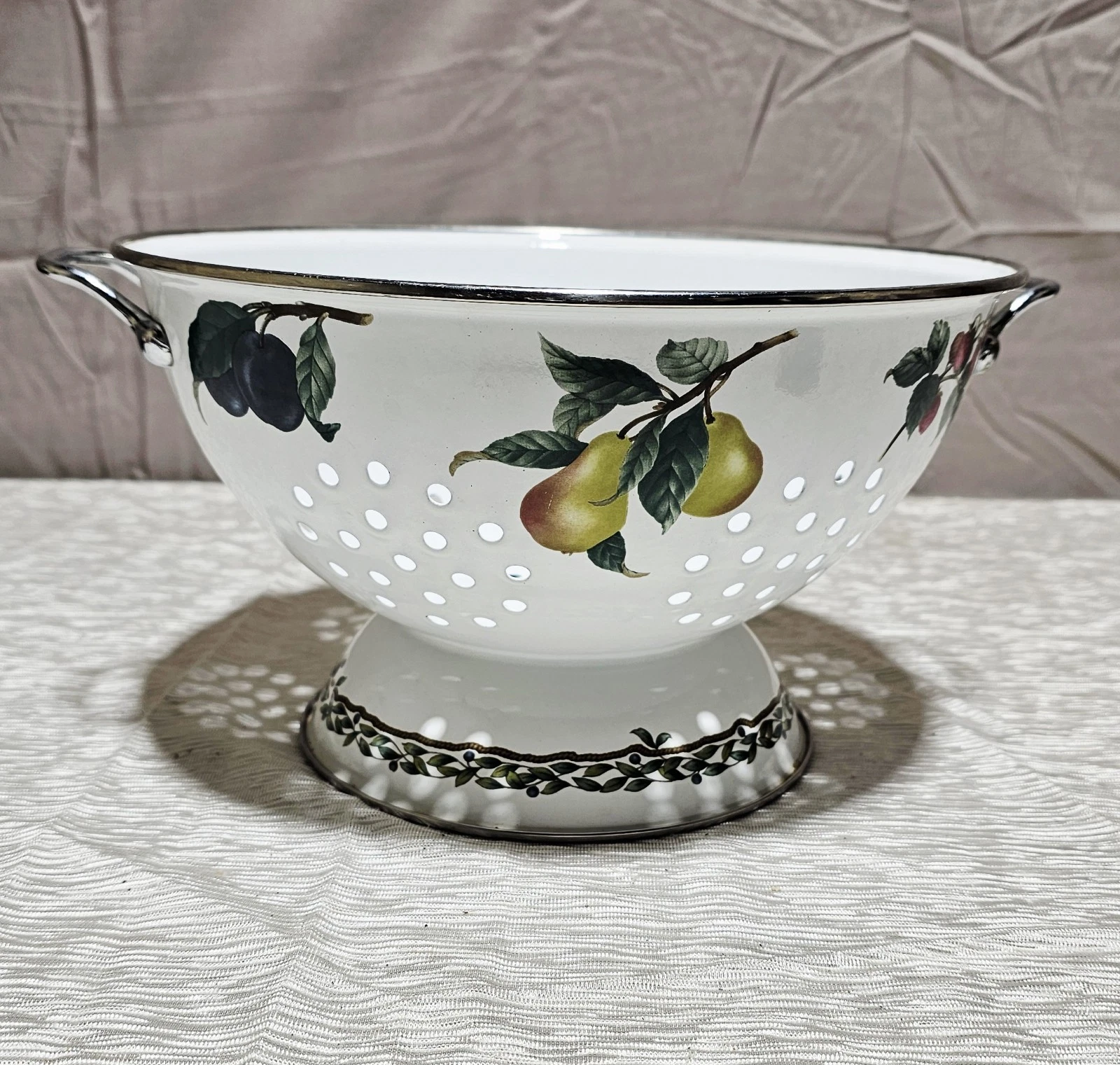 Vintage Fruit Pattern Enamel Pedestal Colander Strainer Rustic Kitchen